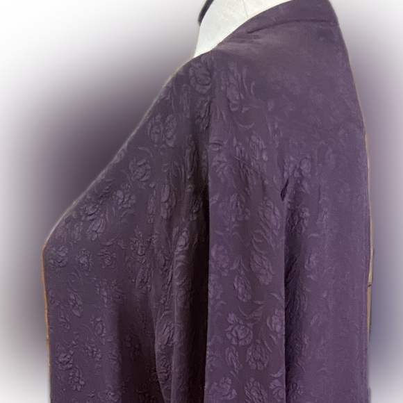 CHICO’S 100% Silk Deep Plum Long Sleeve Tunic 3-D flowing floral design Chicos 3 - Picture 7 of 11
